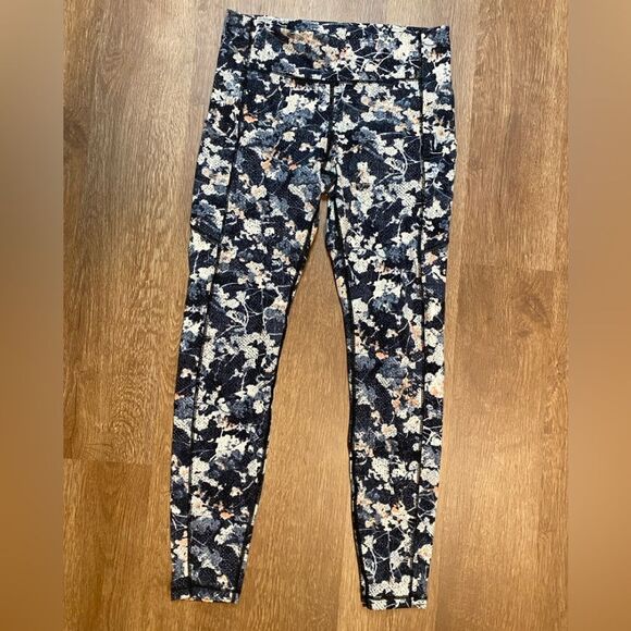 Lululemon Athletic Athlesiure Gym Workout Hiking Outdoors Hi-Rise Leggings - Picture 1 of 13